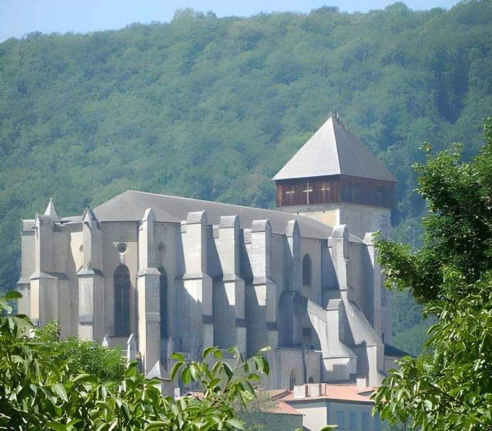  Cathédrale Sainte-Marie de Saint-Bertrand-de-Comminges
